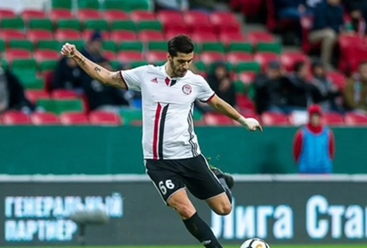 عزت اللهی جواب منتقدان را درباره ترلان پروانه داد+عکس
