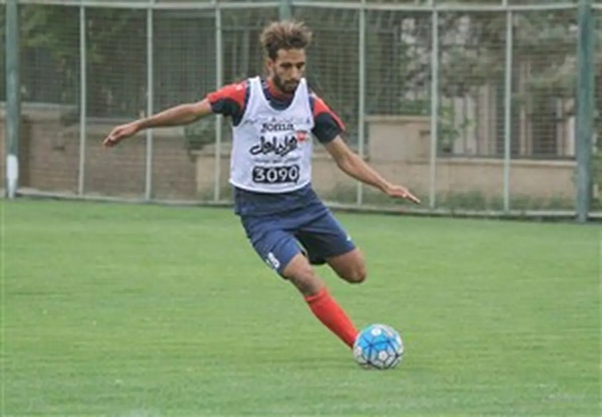 به دنبال گل زدن به استقلال هستم تا دل پرسپولیس را شاد کنم!