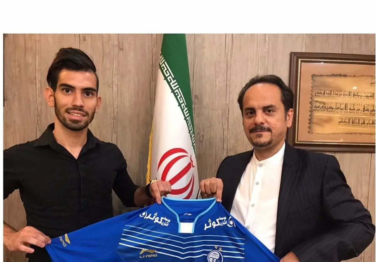 نجفی قراردادش را با استقلال تمدید کرد