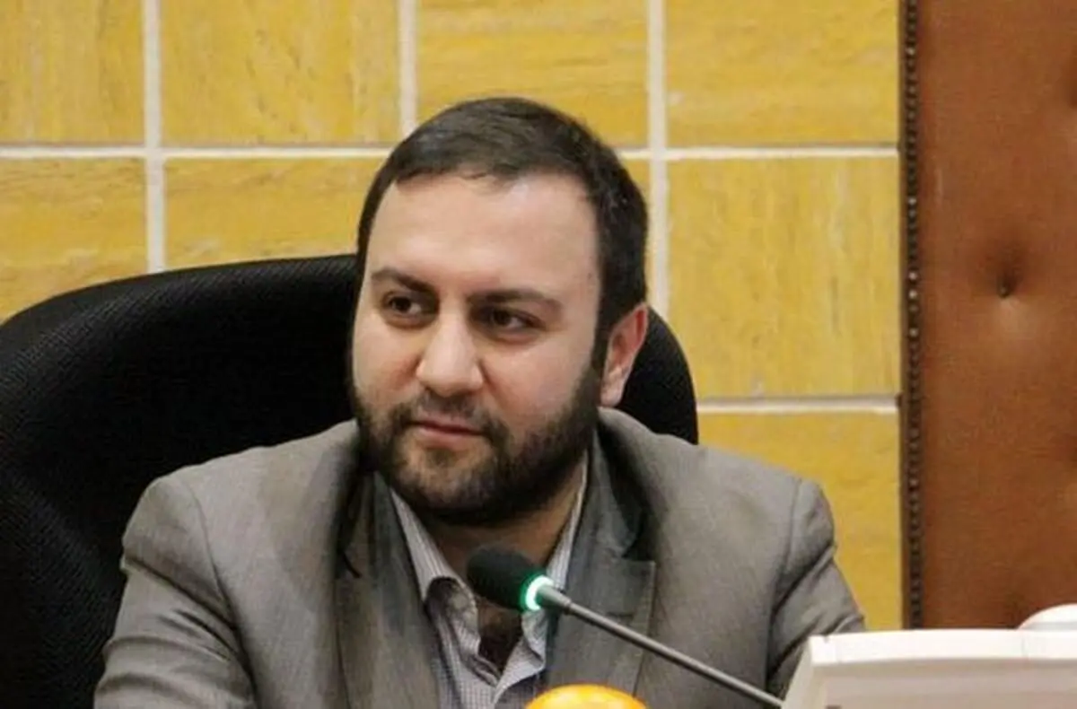 ساماندهی دستفروشان مترو معطل راه حل قانونی/ اصناف معترضند