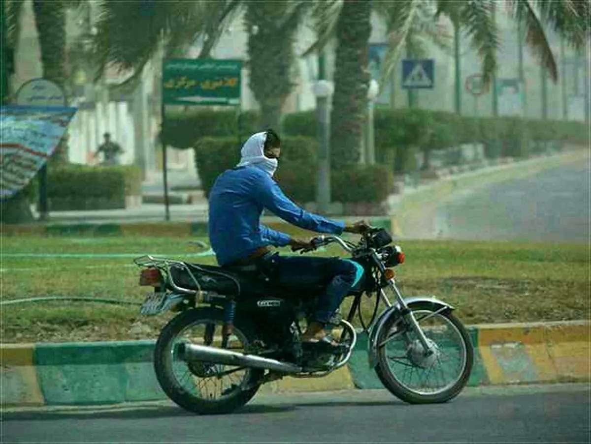 غرب هرمزگان غرق در گرد و خاک+ تصاویر