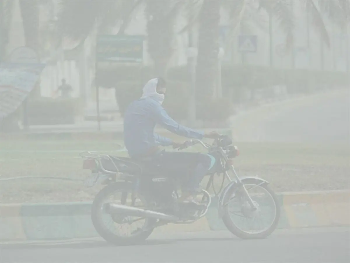 غرب هرمزگان غرق در گرد و خاک+ تصاویر