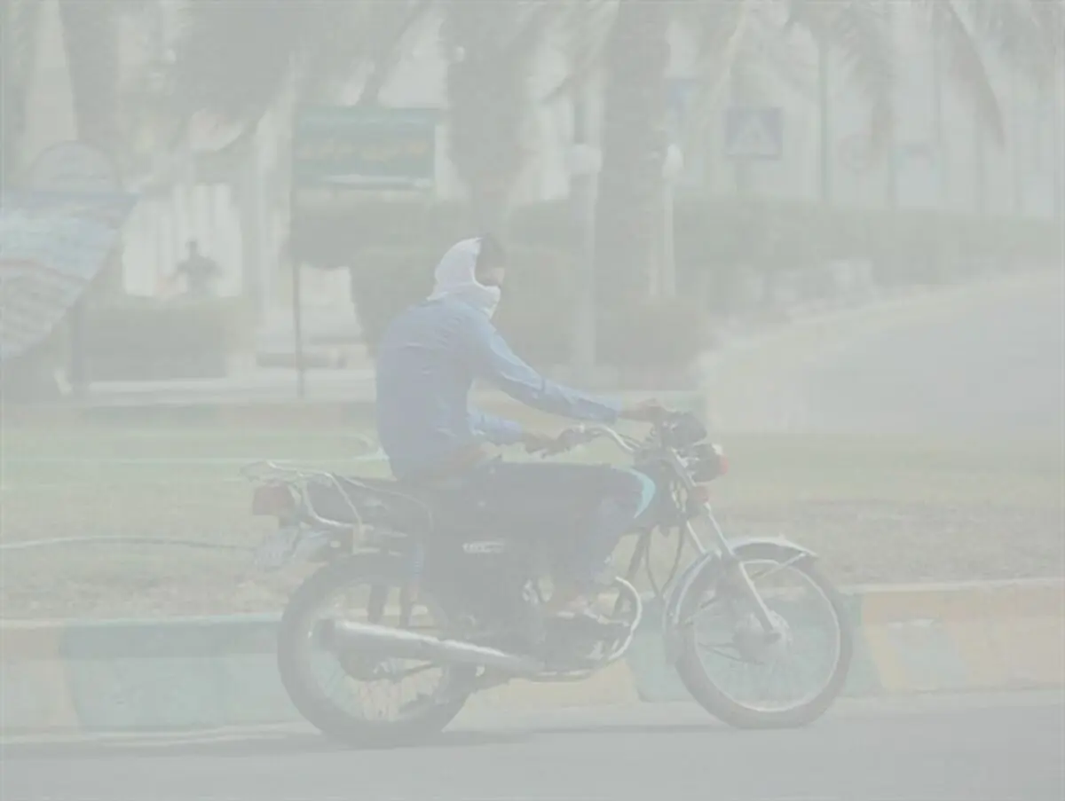 غرب هرمزگان غرق در گرد و خاک+ تصاویر