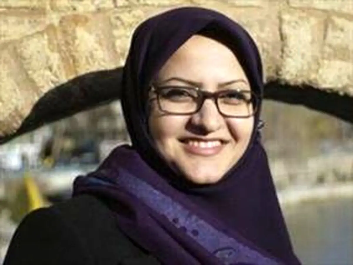 چه کسی عکسهای خالقی را منتشر کرد/عکس بی حجاب مینو خالقی در بولتن دانشگاه چین منتشر شده بود