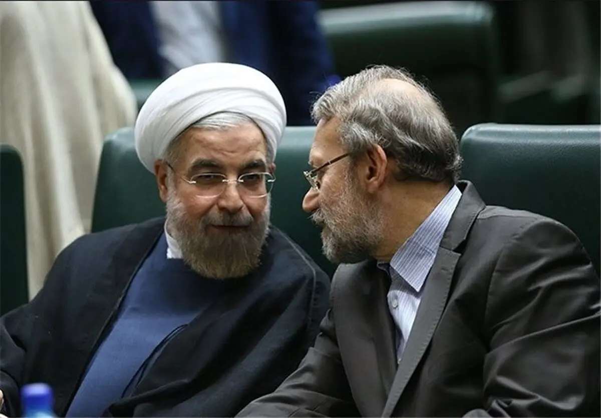 توافق "لاریجانی" و "روحانی" بر ارائه لایحه‌ای برای تفکیک چند وزارتخانه
