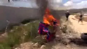 آتش زدن پیراهن بارسلونا در نوار غزه + عکس