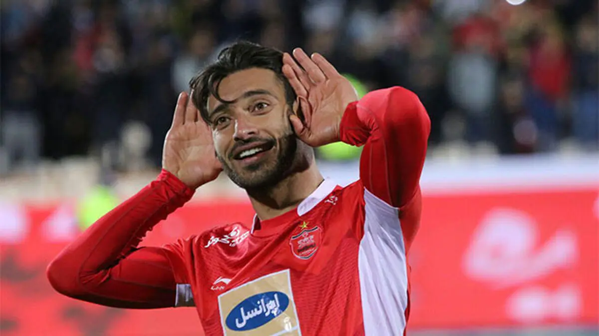 مدافع پرسپولیس نقره داغ می‌شود؟!