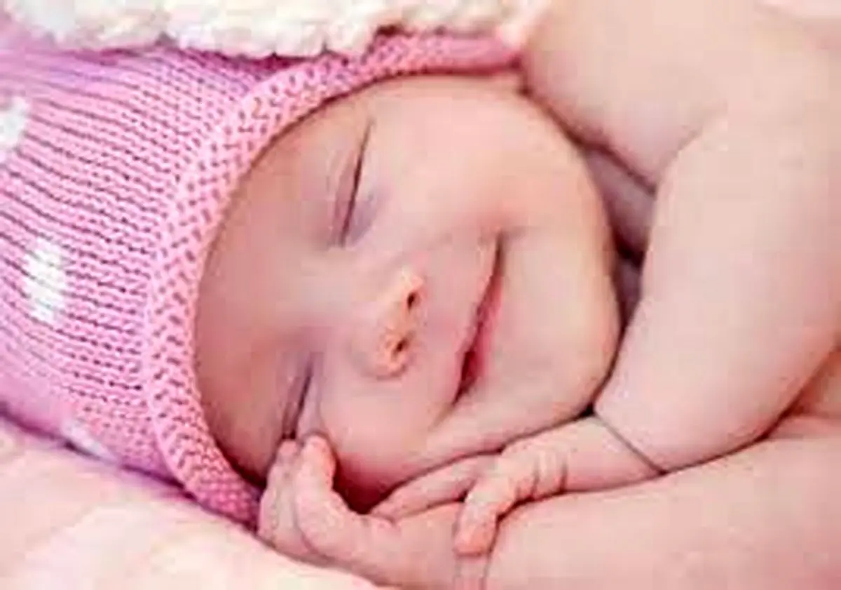 چرا نوزادان در خواب لبخند میزنند؟