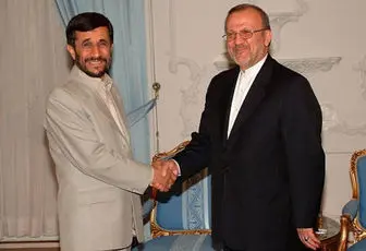 کار کردن با احمدی نژاد آسان نیست