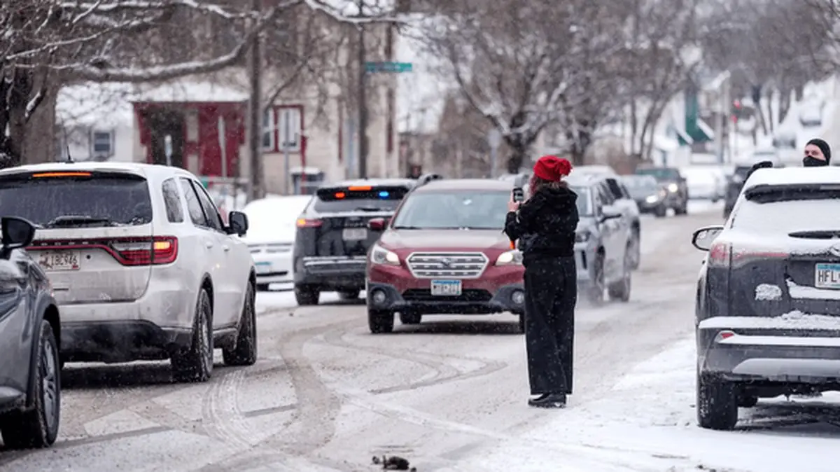 برق صدها هزار خانه در آمریکا قطع شد