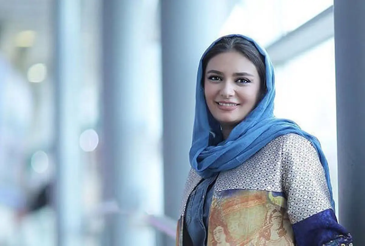 استایل پاییزی لیندا کیانی در نمایی از طبیعت /عکس