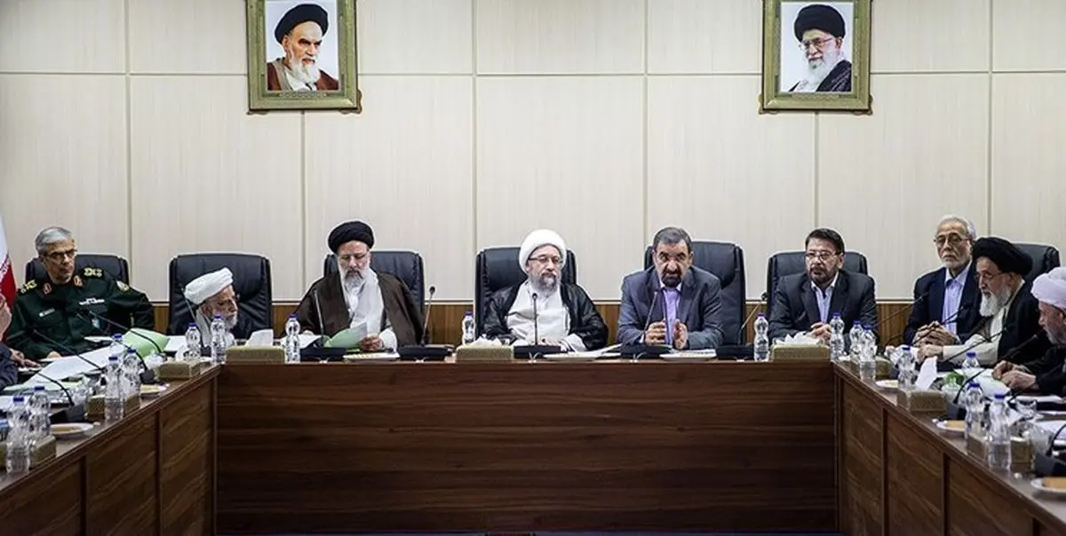 رئیس مجمع تشخیص مصلحت نظام: مسؤولان انتقادات مردم را بشنوند