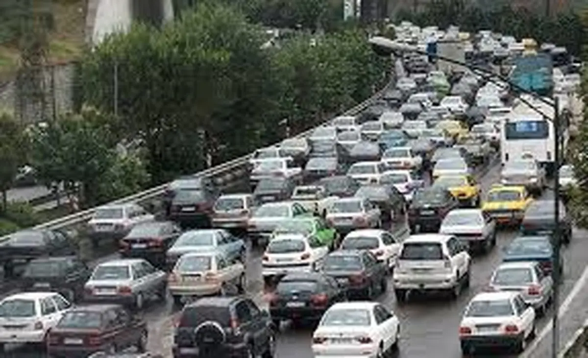 ترافیک پرحجم در محورهای کرج - چالوس و هراز 