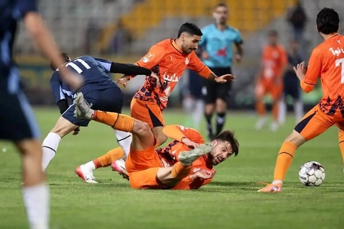 سایپا از درون در حال از هم پاشیدن است