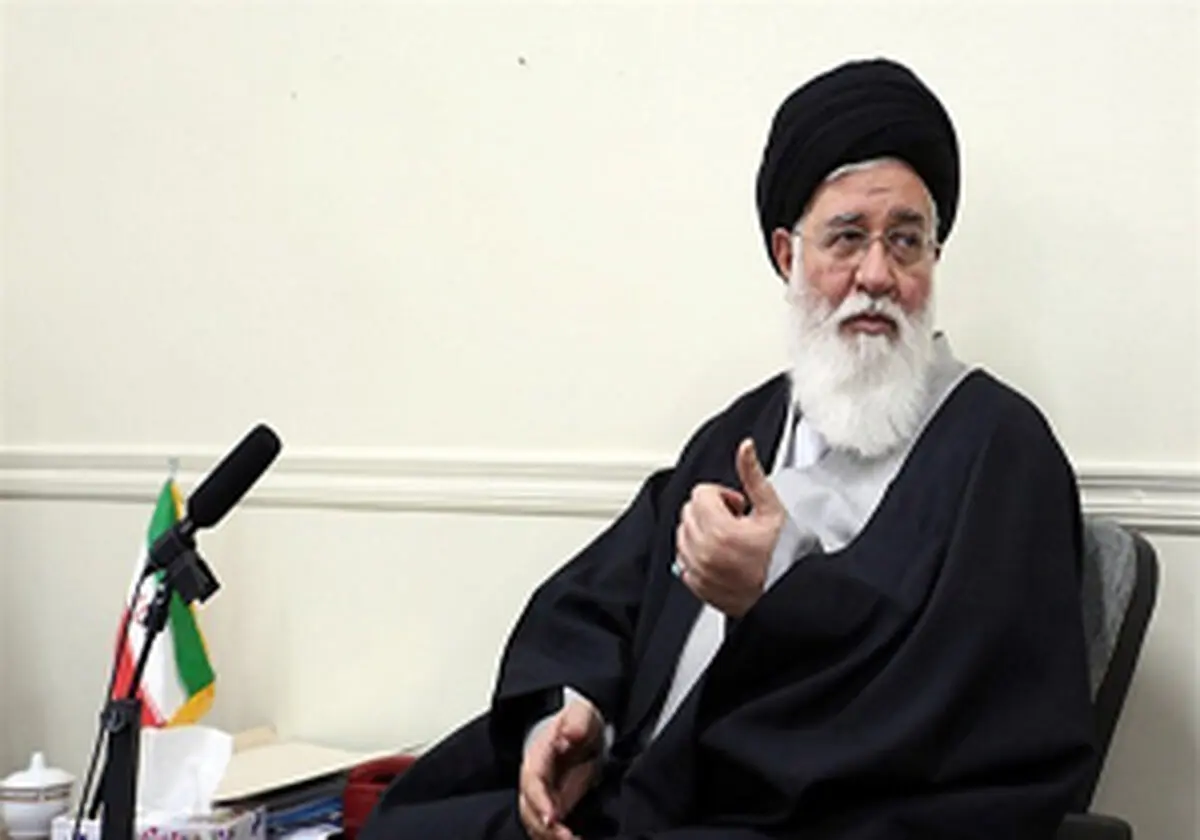 
ورود فرهنگ غربی با تأسیس مدارس توسط شرکت‌های تجاری
