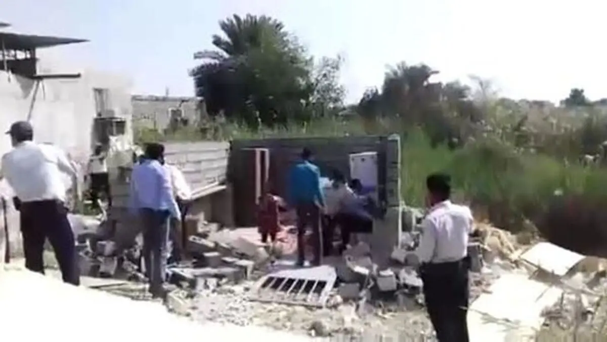پس لرزه تخریب خانه یک زن در بندرعباس 