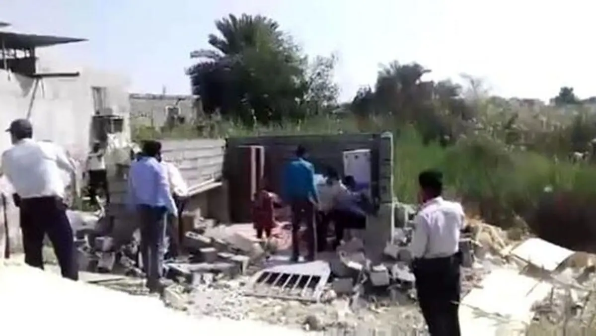 پس لرزه تخریب خانه یک زن در بندرعباس
