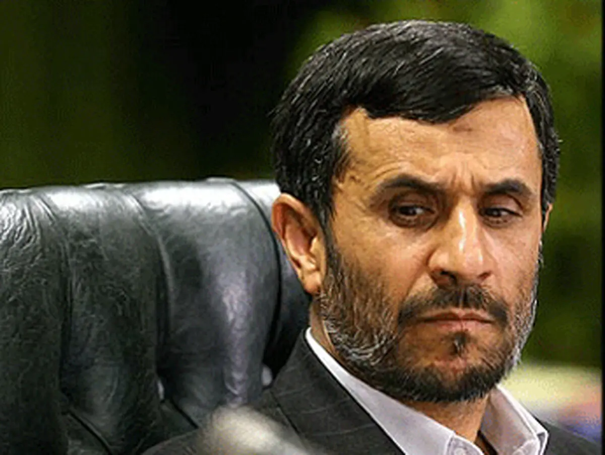 خانه نشینی احمدی نژاد؛ سکوت؛ تایید؛ توجیه!