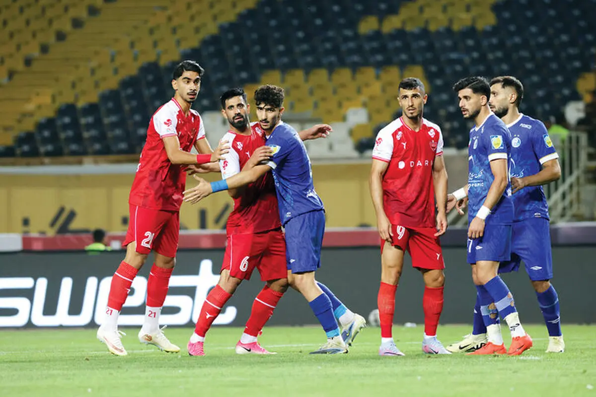 احتمال جدایی ۱۰ ستاره پرسپولیس!
