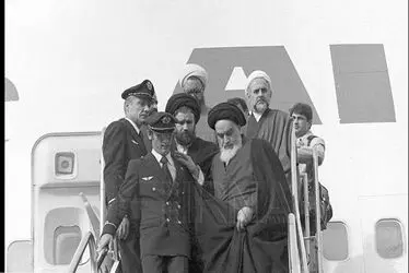 بازگشت امام خمینی به ایران