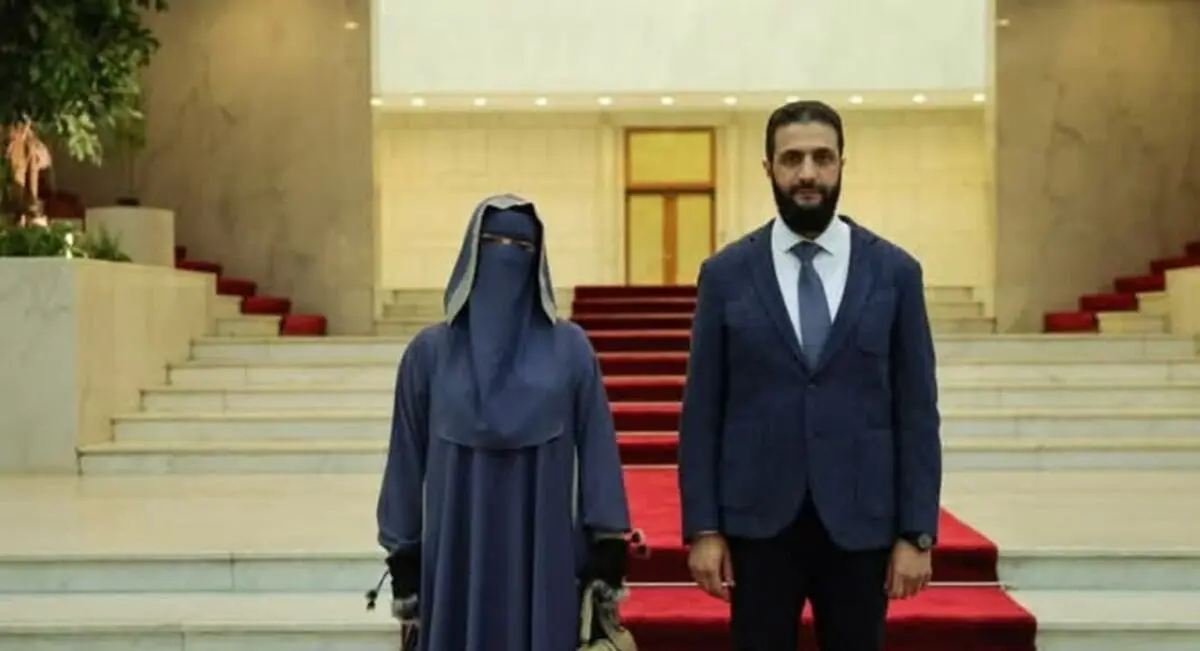 
الجولانی در لباس احرام + عکس
