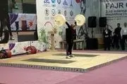 دختر ۸ ساله اردبیلی در مسابقه‌های مردان وزنه زد +عکس