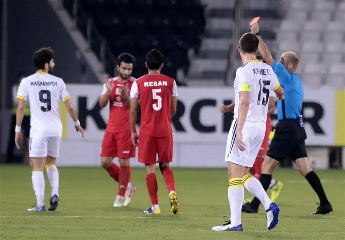 واکنش داور مشهور به اخراج بازیکن پاختاکور مقابل پرسپولیس