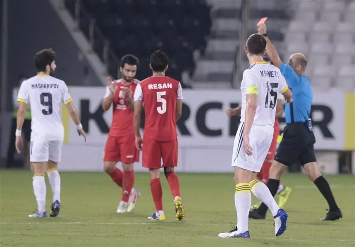 واکنش داور مشهور به اخراج بازیکن پاختاکور مقابل پرسپولیس