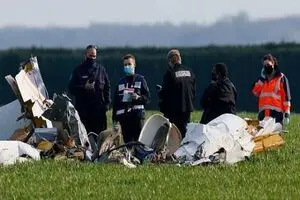 سقوط هواپیما در فرانسه/ ۲ نظامی کشته شدند