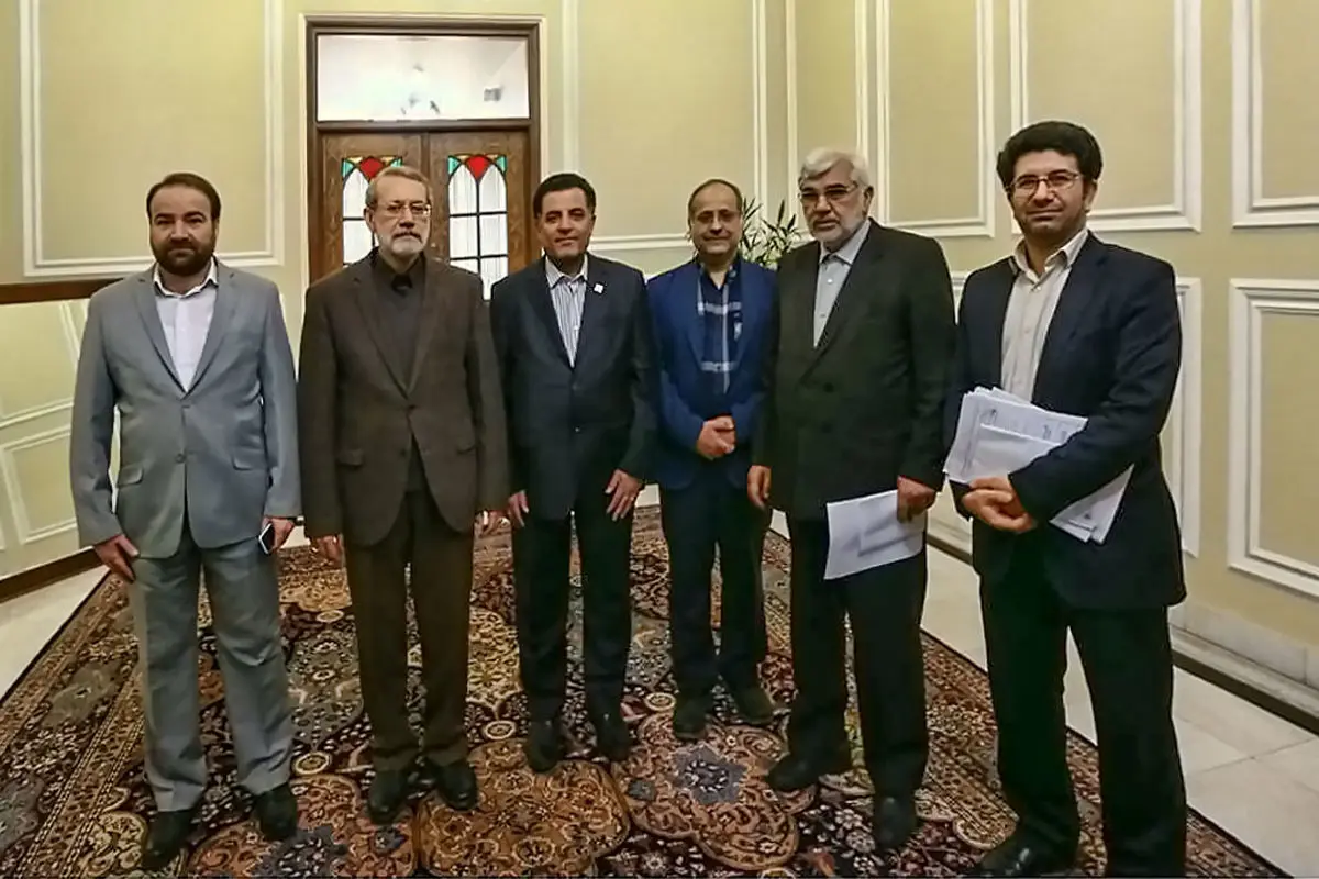 دیدار رئیس جمعیت هلال احمر با علی لاریجانی