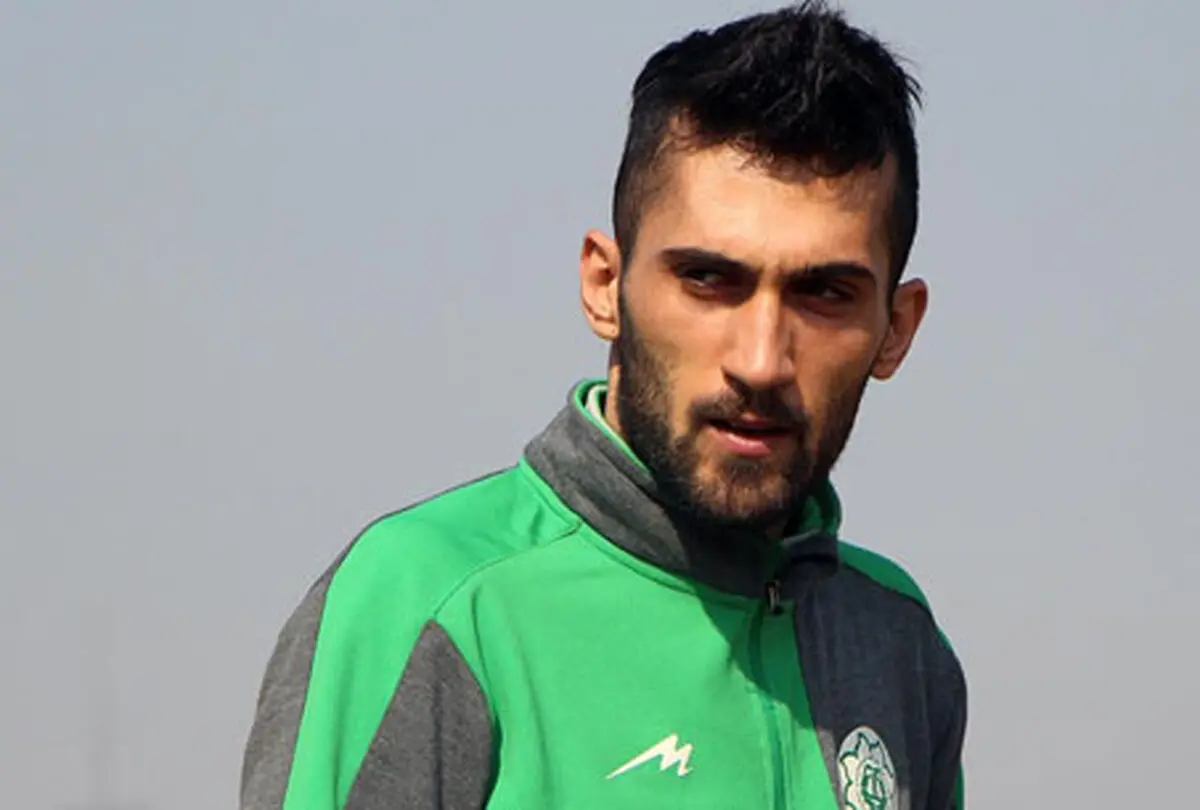 صادقیان: علی کریمی در نفت نباشد من هم نمی‌مانم!