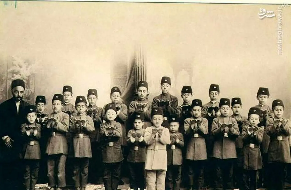 تیپ دختر بالاشهری های تهران در زمان قاجار/ عکس