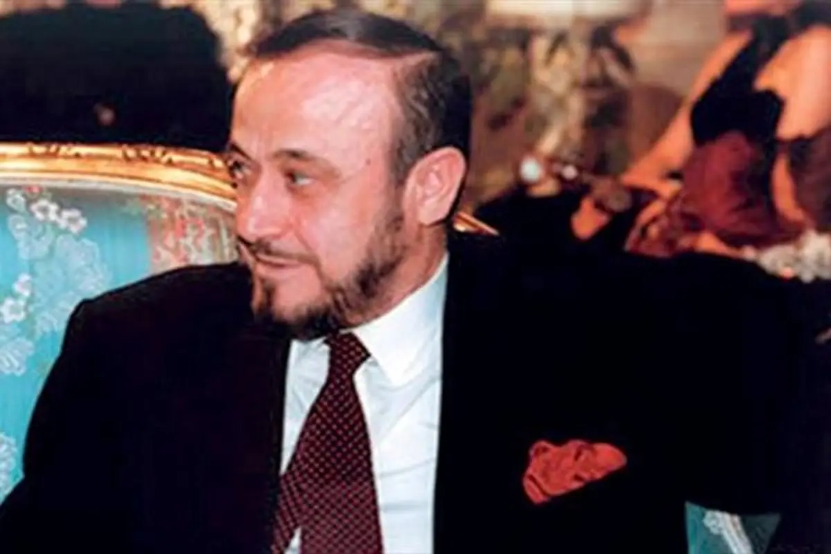 شهرداری پاریس ملک عموی بشار اسد را محترمانه بالا کشید!