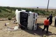 
21 کشته و زخمی در واژگونی مینی بوس دانش آموزان زنجانی در جاده ساوه