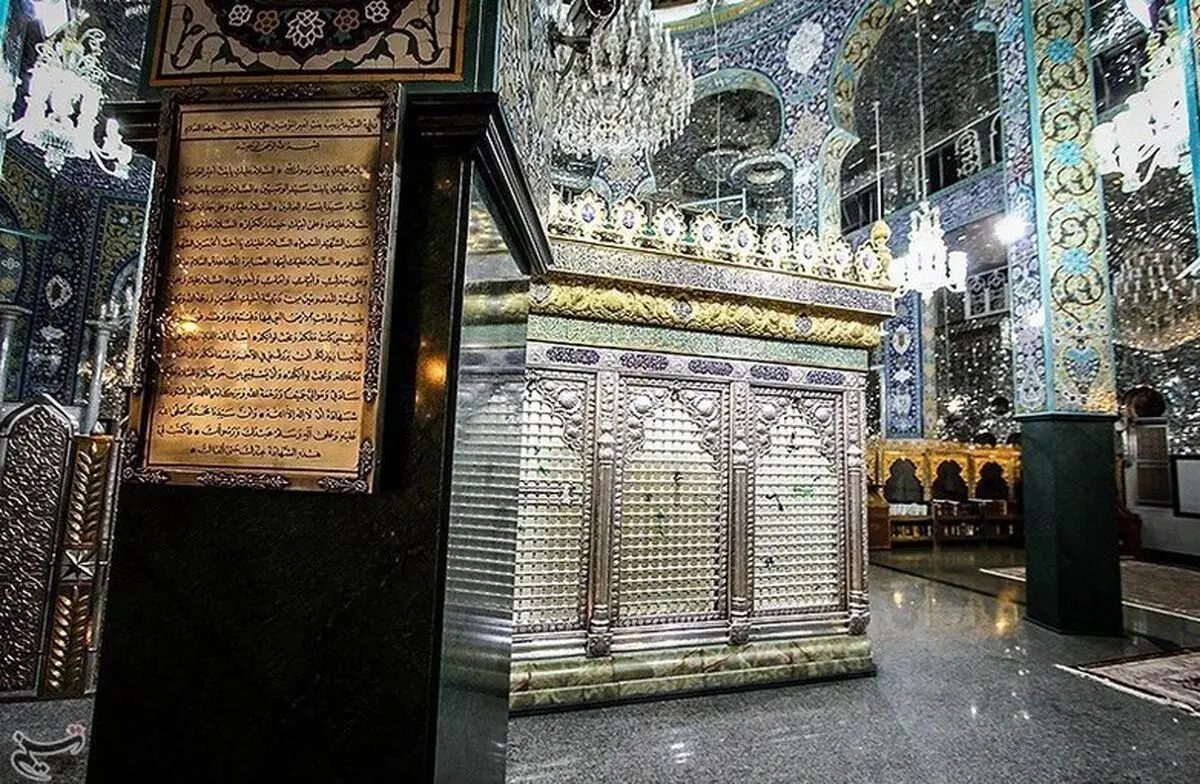 
تصویر کیک 69 متری درحرم حضرت زینب(س)
