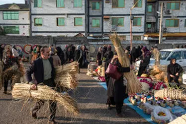 شنبه بازار صنایع‌دستی خمام