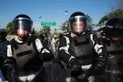 مکزیک از ورود صدها مهاجر عازم آمریکا به خاک خود جلوگیری کرد
