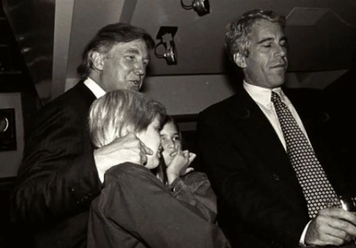 نیمی از آمریکایی‌ها رسوایی اپستین را عامل جنگ علیه ایران می‌دانند