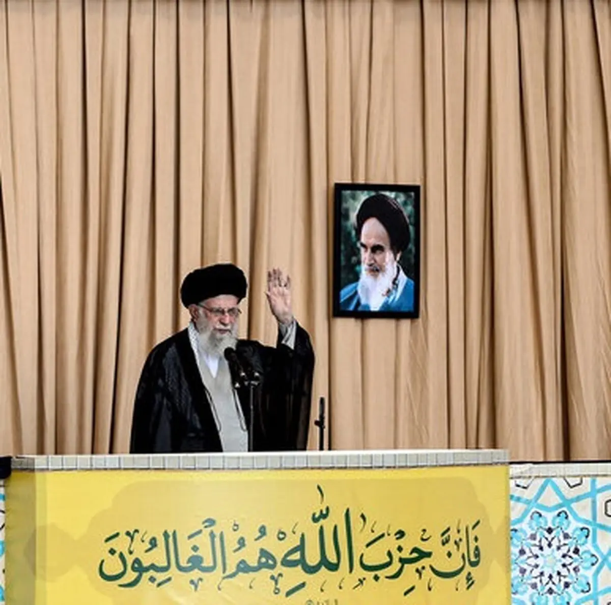 پیام خطبههای نماز جمعه رهبر معظم انقلاب از دید رسانه لبنانی