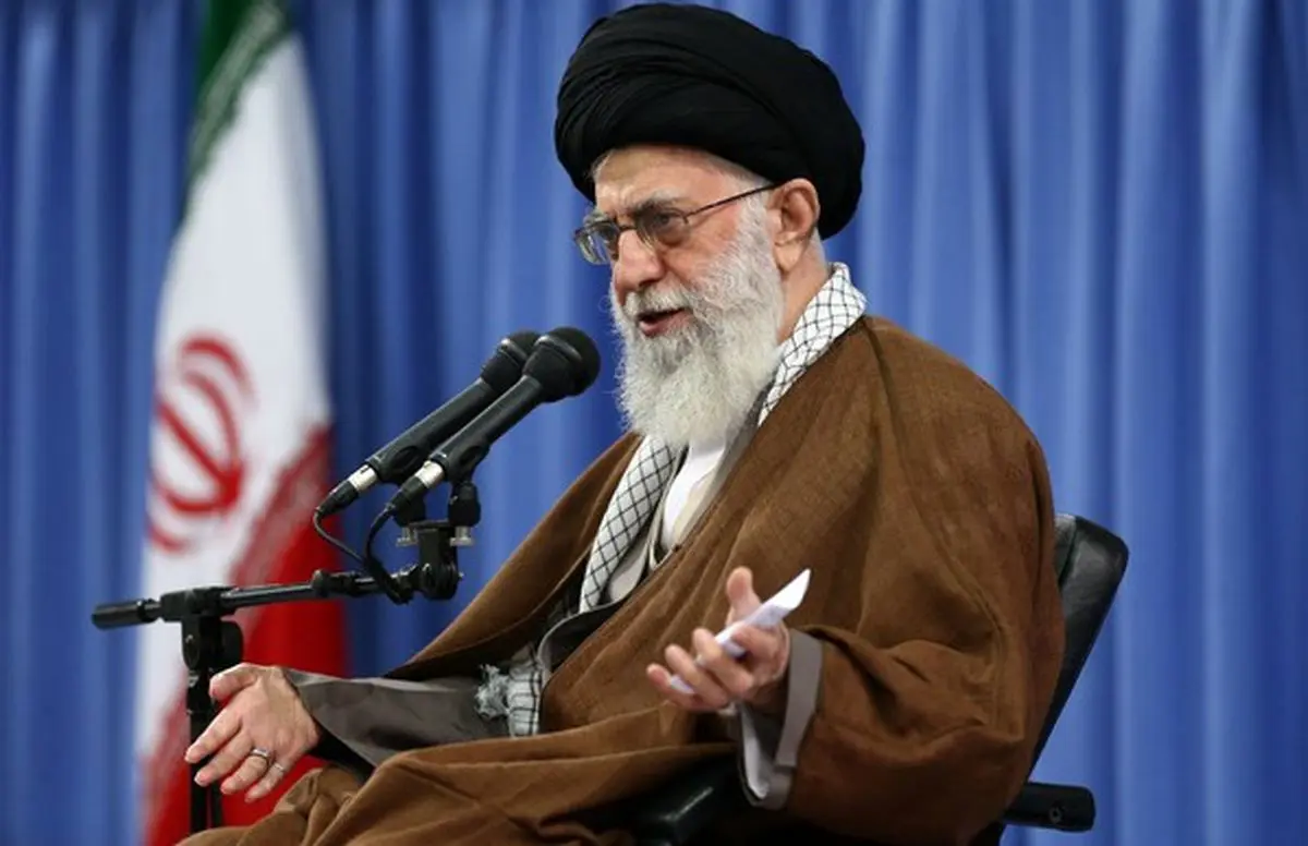 رهبر انقلاب: چرا هیچ نشانهای از ۷۰ جلد اسناد لانه جاسوسی در مدارس و دانشگاهها نیست