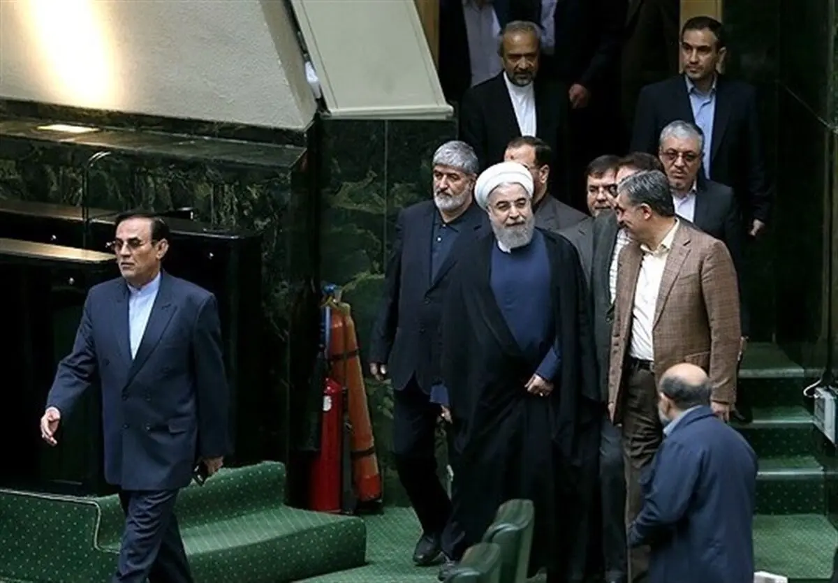 نامه لاریجانی به روحانی برای ارائه گزارش سالانه به مجلس