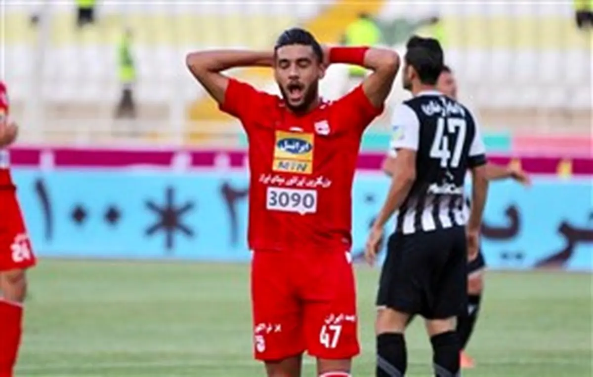 مهاجم پرسپولیس ماندنی شد