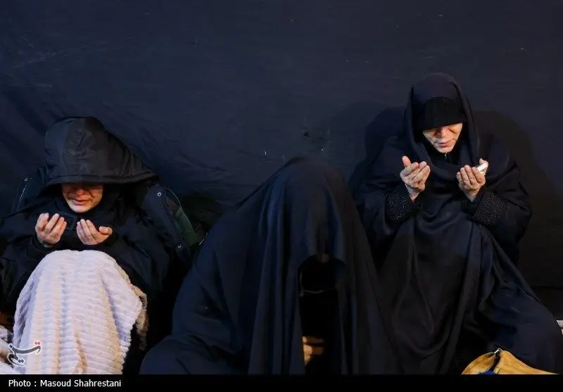 شب قدر در کهف الشهدا/ گزارش تصویری