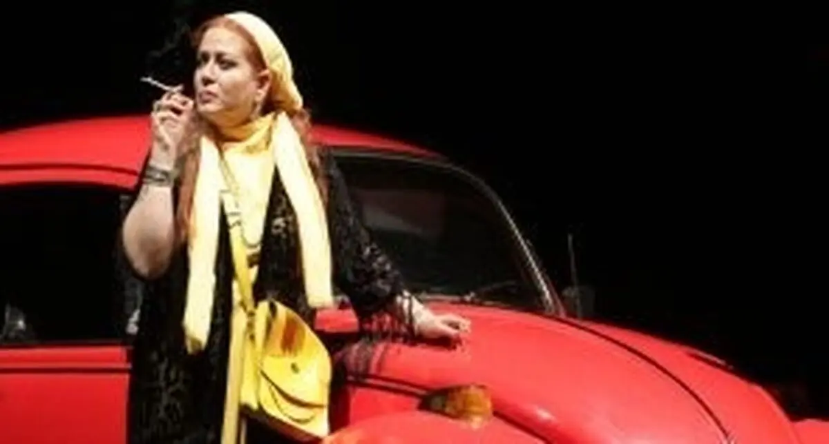 پوشش مبتذل بازیگران زن روی صحنه به بهانه اجرای نمایش خارجی/تصاویر
