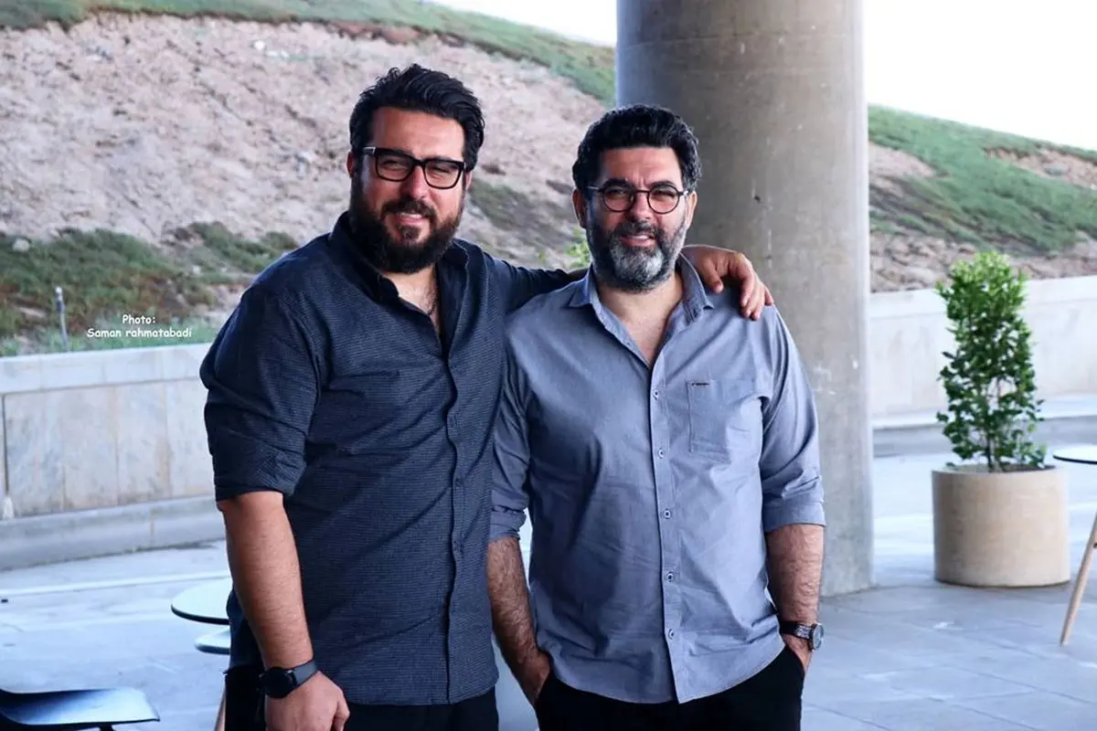 چهره شاد برادران کیایی در کنار مهران احمدی+ عکس