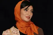 مینا وحید به زور جلوی اشکش را گرفت/ عکس