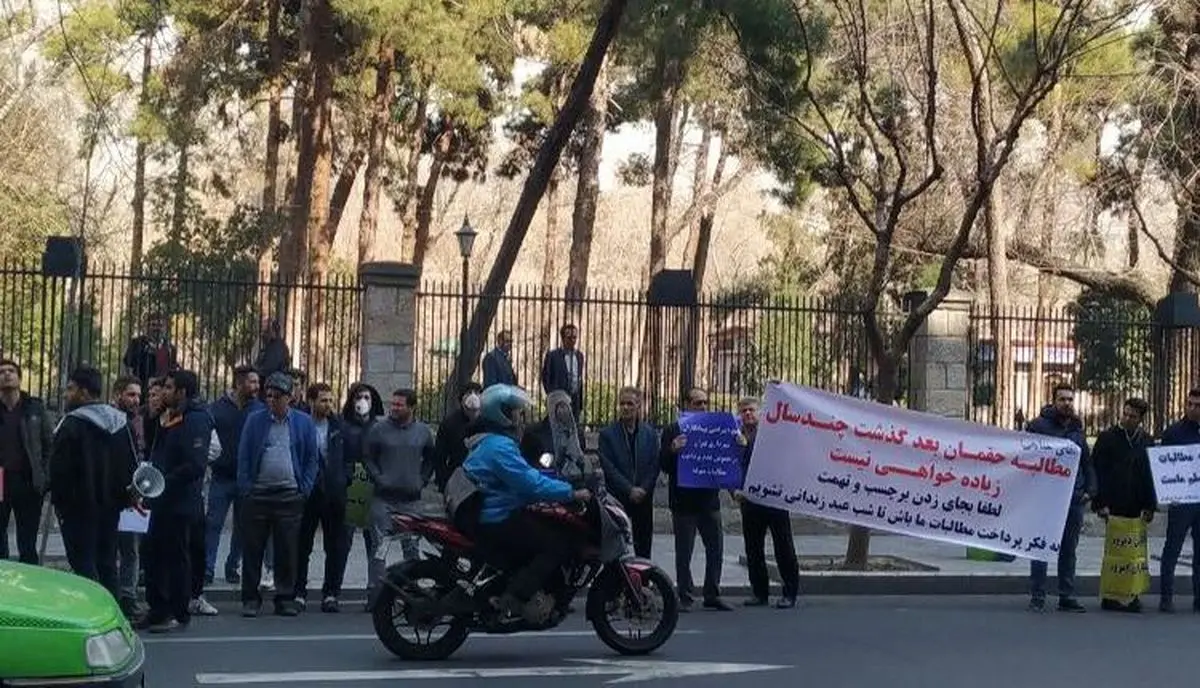 گره کور بدهی های شهرداری تهران به دست چه کسی باز می شود؟