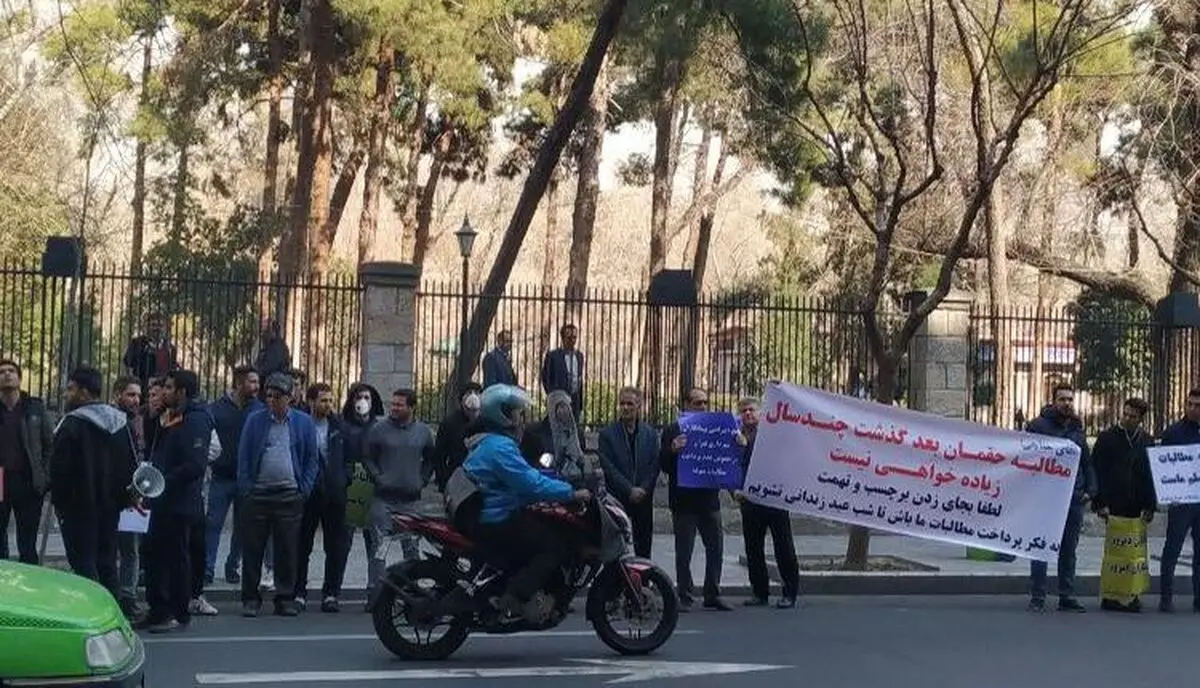 
گره کور بدهی های شهرداری تهران به دست چه کسی باز می شود؟