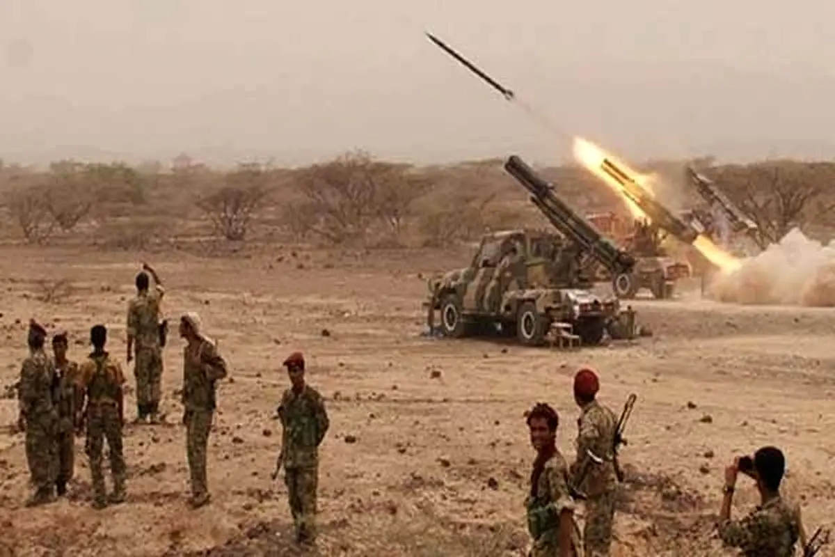 یمنی ها انبارهای شرکت نفتی آرامکو عربستان را هدف قرار دادند