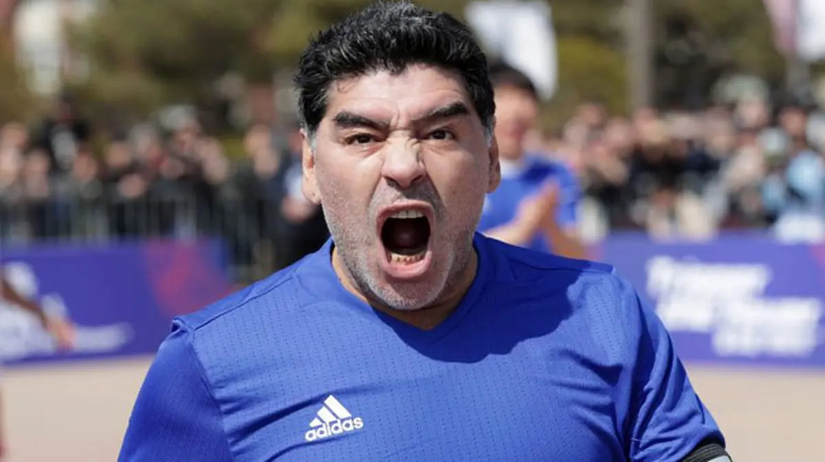 مارادونا دیوانه شد!